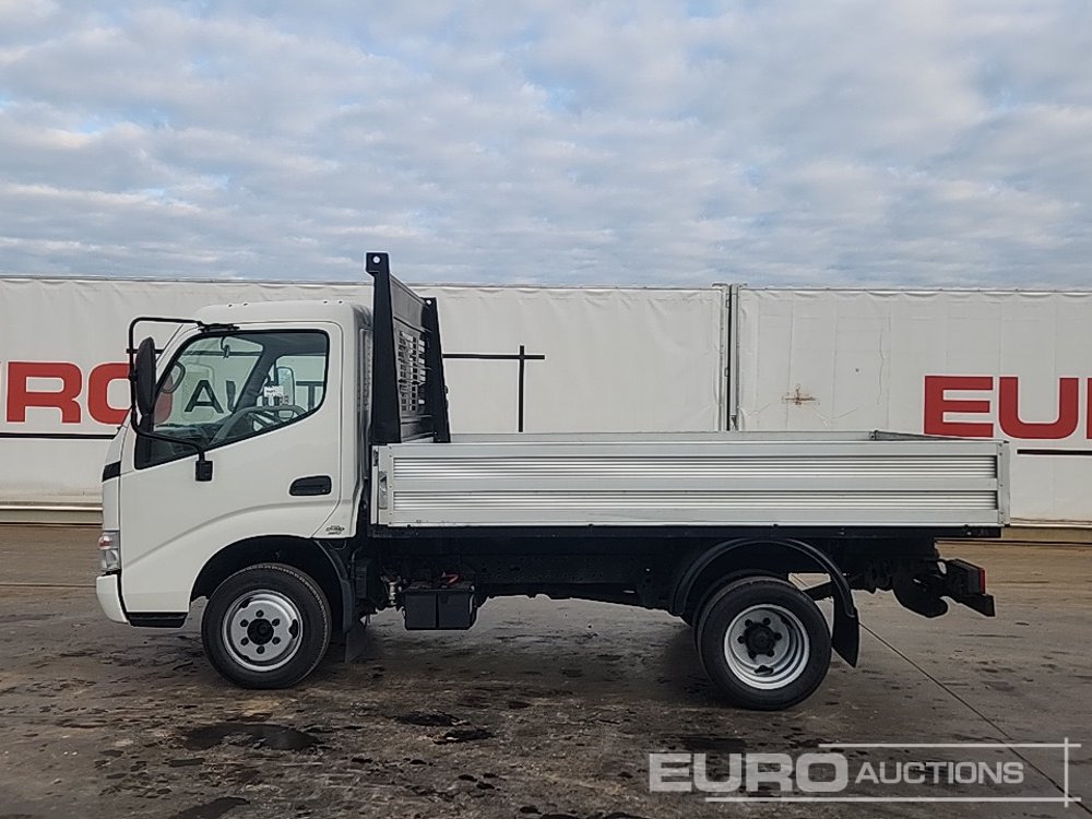 2014 Toyota Dyna - Грузовик бортовой/ Платформа: фото 2 2014 Toyota Dyna - Грузовик бортовой/ Платформа: фото 2