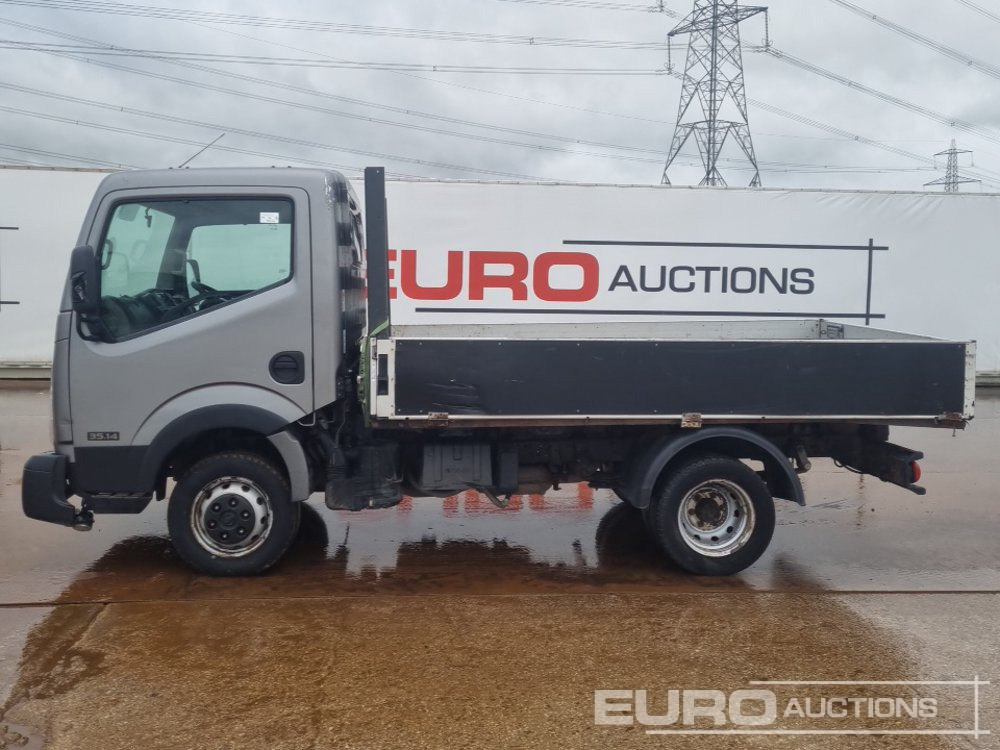 2015 Nissan Cabstar NT400 - Малотоннажный бортовой грузовик: фото 2 2015 Nissan Cabstar NT400 - Малотоннажный бортовой грузовик: фото 2