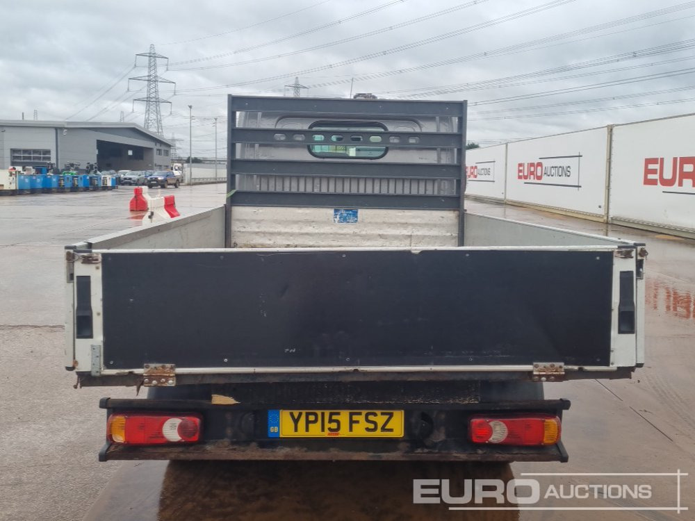 2015 Nissan Cabstar NT400 - Малотоннажный бортовой грузовик: фото 4 2015 Nissan Cabstar NT400 - Малотоннажный бортовой грузовик: фото 4