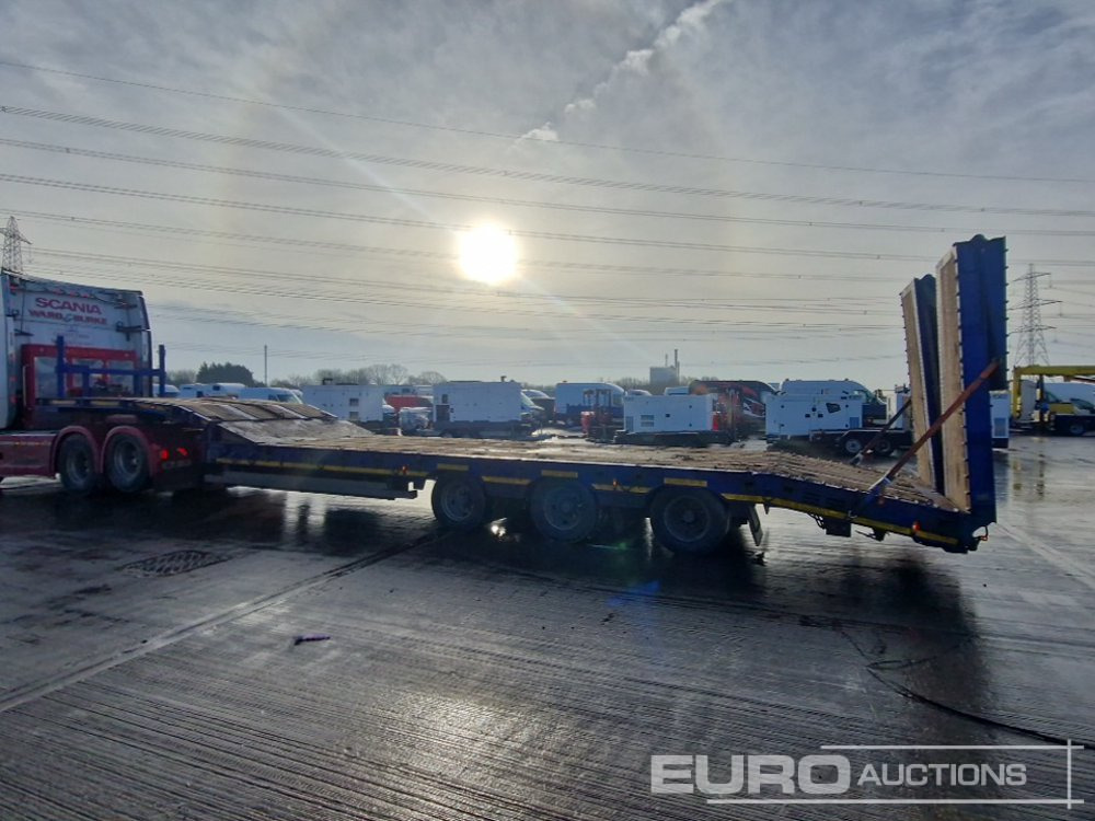 2016 Montracon Tri Axle Step Frame Low Loader Trailer, Out Riggers, Hydraulic Fliptoe Ramps - Низкорамный полуприцеп: фото 2 2016 Montracon Tri Axle Step Frame Low Loader Trailer, Out Riggers, Hydraulic Fliptoe Ramps - Низкорамный полуприцеп: фото 2