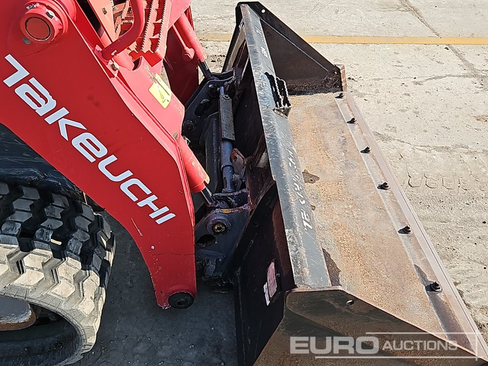 Мини-погрузчик с бортовым поворотом 2016 Takeuchi TL10V2: фото 50