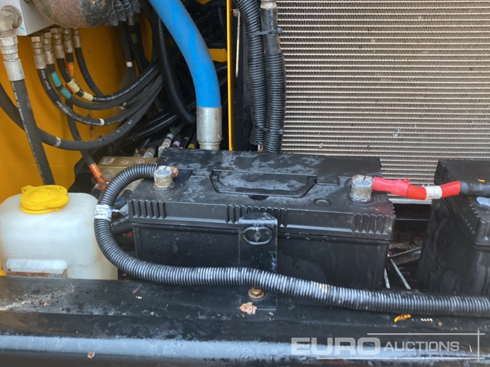 Гусеничный экскаватор 2017 JCB JS130LC: фото 14