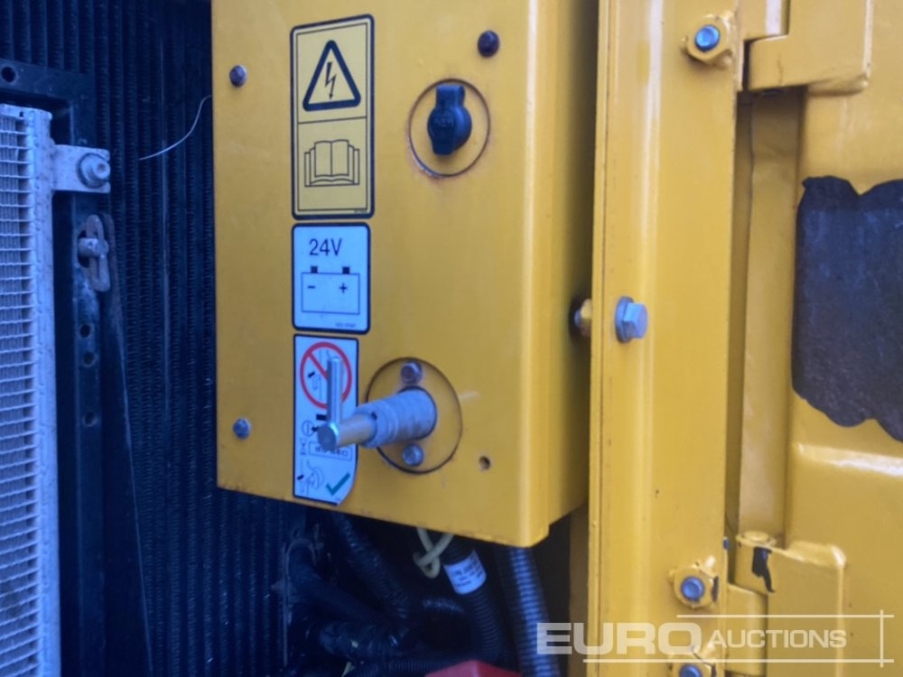 Гусеничный экскаватор 2017 JCB JS130LC: фото 16