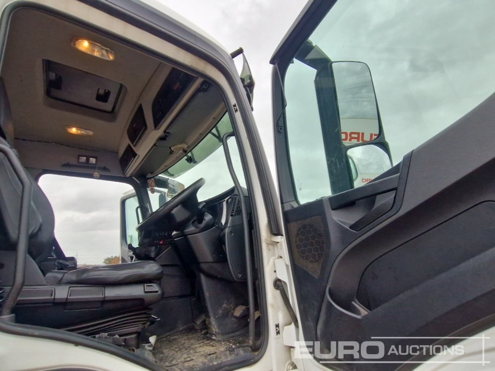 Грузовик-цистерна 2017 Mercedes Arocs 3240: фото 45