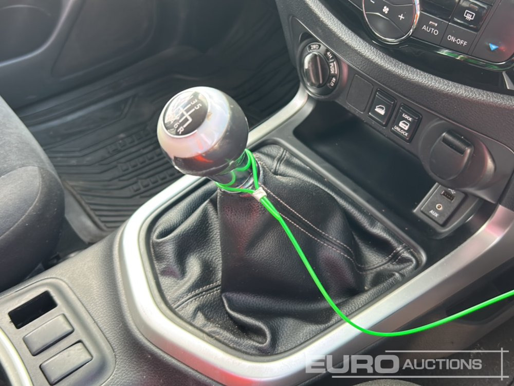 Пикап 2018 Nissan Navara: фото 25