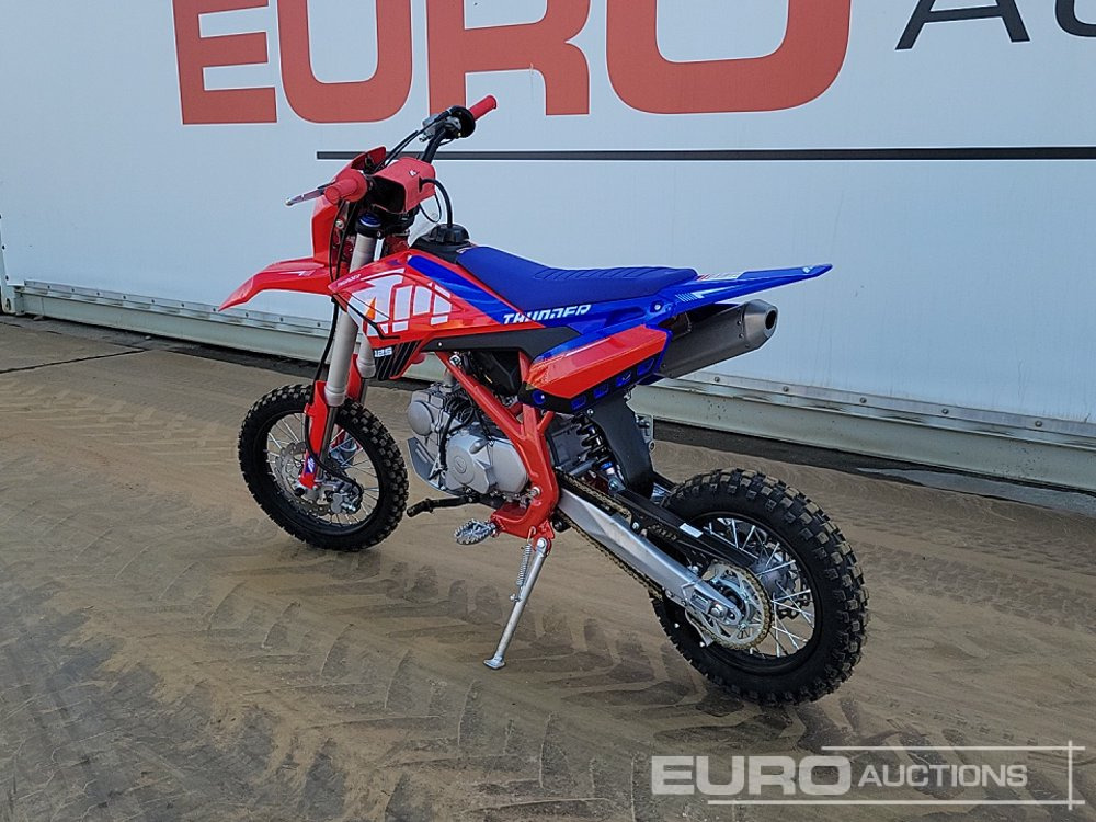 2025 Apollo Thunder 125cc Motorcross Bike, 14" Front, 12" Rear Tyres, Electric Start, Air Cooled, Hydraulic Suspension, Disc Brakes, Lighting Kit (UNASSEMBLED) - Мотоцикл: фото 3 2025 Apollo Thunder 125cc Motorcross Bike, 14" Front, 12" Rear Tyres, Electric Start, Air Cooled, Hydraulic Suspension, Disc Brakes, Lighting Kit (UNASSEMBLED) - Мотоцикл: фото 3