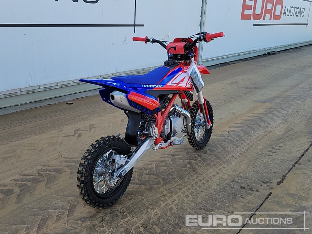 2025 Apollo Thunder 125cc Motorcross Bike, 14" Front, 12" Rear Tyres, Electric Start, Air Cooled, Hydraulic Suspension, Disc Brakes, Lighting Kit (UNASSEMBLED) - Мотоцикл: фото 5 2025 Apollo Thunder 125cc Motorcross Bike, 14" Front, 12" Rear Tyres, Electric Start, Air Cooled, Hydraulic Suspension, Disc Brakes, Lighting Kit (UNASSEMBLED) - Мотоцикл: фото 5