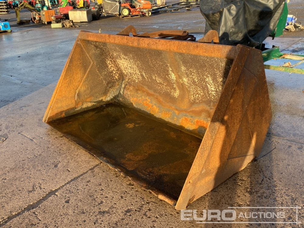 80" Front Loading Bucket to suit Manitou Telehandler - Ковш: фото 1 80" Front Loading Bucket to suit Manitou Telehandler - Ковш: фото 1