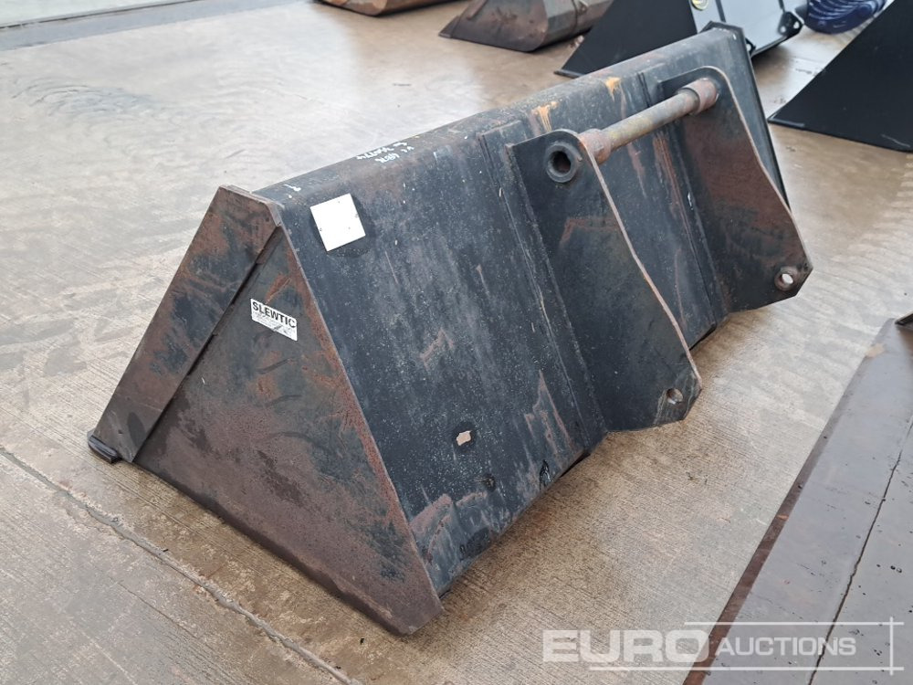 86" Slewtec Loading Bucket to suit Manitou Telehandler - Ковш: фото 2 86" Slewtec Loading Bucket to suit Manitou Telehandler - Ковш: фото 2