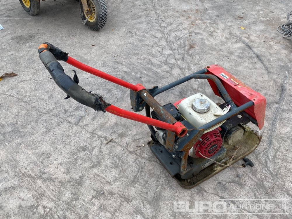 Belle Petrol Compaction Plate - Асфальтоукладочная техника: фото 3 Belle Petrol Compaction Plate - Асфальтоукладочная техника: фото 3