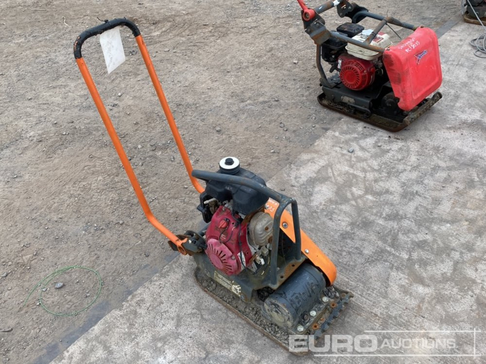 Belle Petrol Compaction Plate - Асфальтоукладочная техника: фото 4 Belle Petrol Compaction Plate - Асфальтоукладочная техника: фото 4