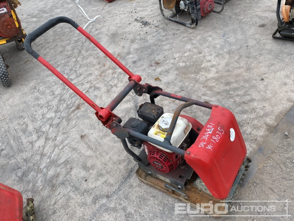 Belle Petrol Compaction Plate - Асфальтоукладочная техника: фото 1 Belle Petrol Compaction Plate - Асфальтоукладочная техника: фото 1