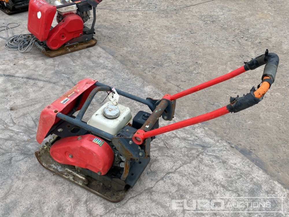 Belle Petrol Compaction Plate - Асфальтоукладочная техника: фото 2 Belle Petrol Compaction Plate - Асфальтоукладочная техника: фото 2