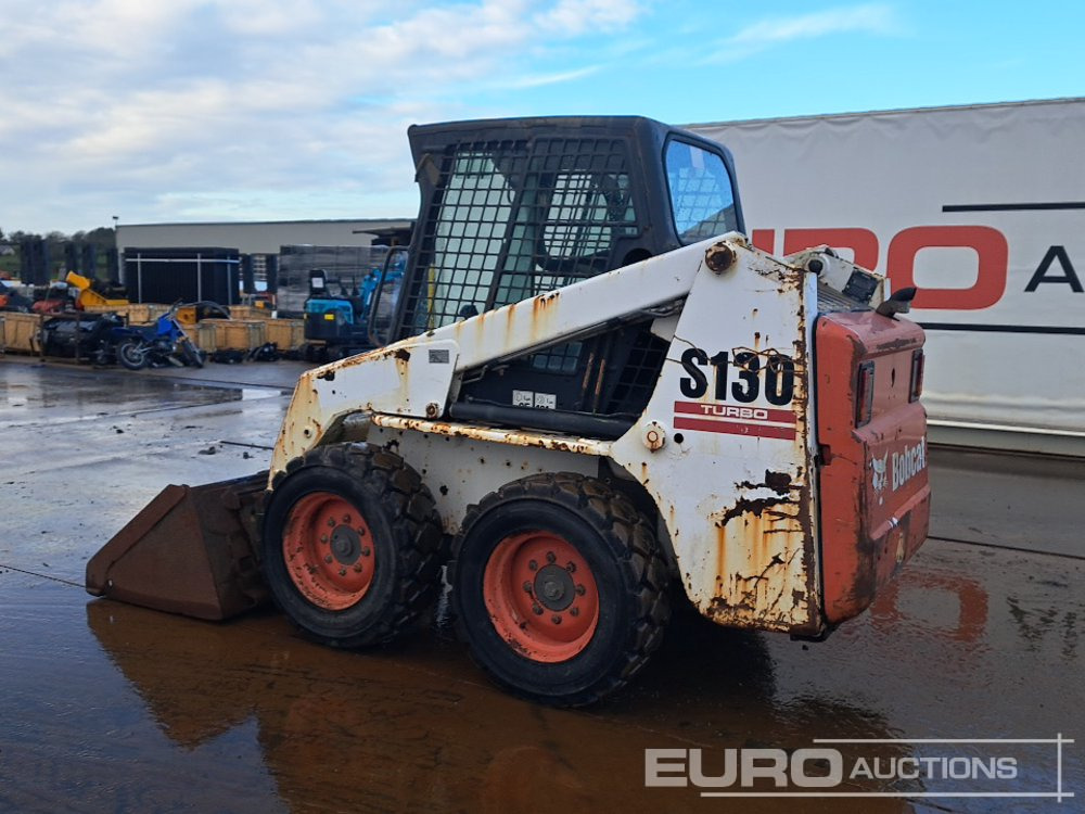 Bobcat S130 - Мини-погрузчик с бортовым поворотом: фото 3 Bobcat S130 - Мини-погрузчик с бортовым поворотом: фото 3