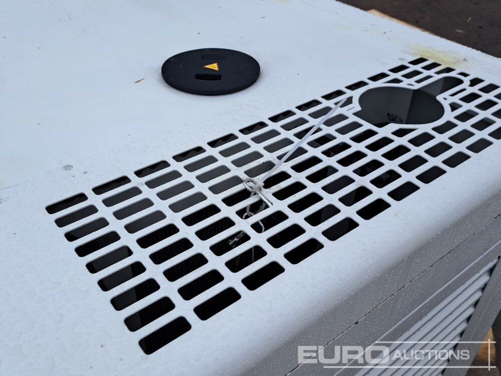 Compal VG-R100 - Электрогенератор: фото 5 Compal VG-R100 - Электрогенератор: фото 5