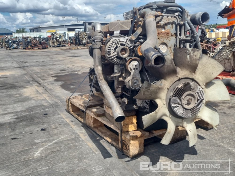 DAF 4 Cylinder Engine, Gearbox - Двигатель: фото 3 DAF 4 Cylinder Engine, Gearbox - Двигатель: фото 3