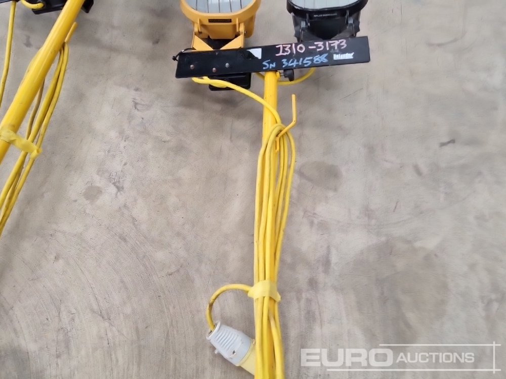Строительное оборудование Defender 110 Volt  Tripod Work Light (2 of): фото 13