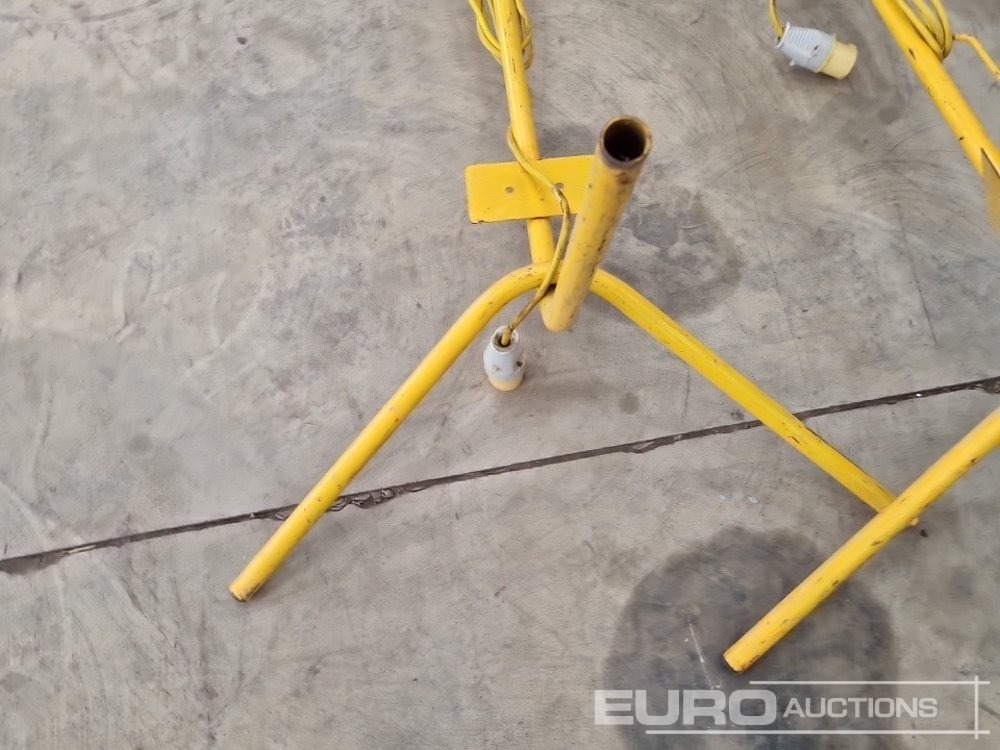 Строительное оборудование Defender 110 Volt  Tripod Work Light (2 of): фото 11