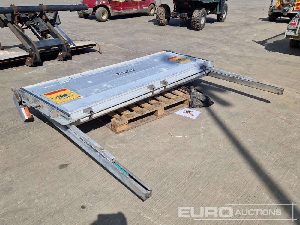 Dhollandia Electric Tail Lift - Гидроборт: фото 3 Dhollandia Electric Tail Lift - Гидроборт: фото 3