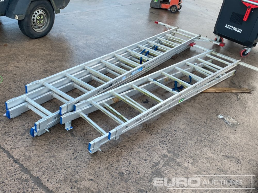 Double & Triple Extension Ladder (2 of) - Строительное оборудование: фото 1 Double & Triple Extension Ladder (2 of) - Строительное оборудование: фото 1