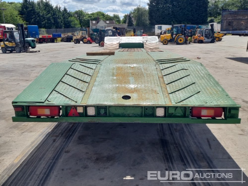 General Trailers Tri Axle Step Frame Low Loader Trailer - Низкорамный полуприцеп: фото 4 General Trailers Tri Axle Step Frame Low Loader Trailer - Низкорамный полуприцеп: фото 4