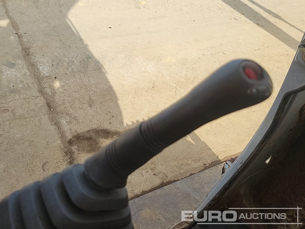 Гусеничный экскаватор Hitachi EX135: фото 49