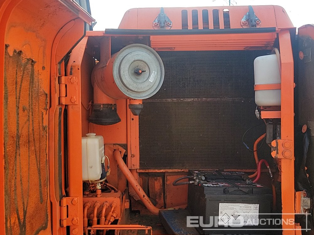 Гусеничный экскаватор Hitachi EX135: фото 31