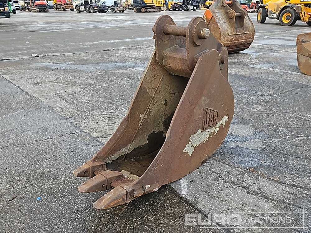 JCB 18" Digging Bucket 65mm Pin to suit 13 Ton Excavator - Ковш: фото 1 JCB 18" Digging Bucket 65mm Pin to suit 13 Ton Excavator - Ковш: фото 1