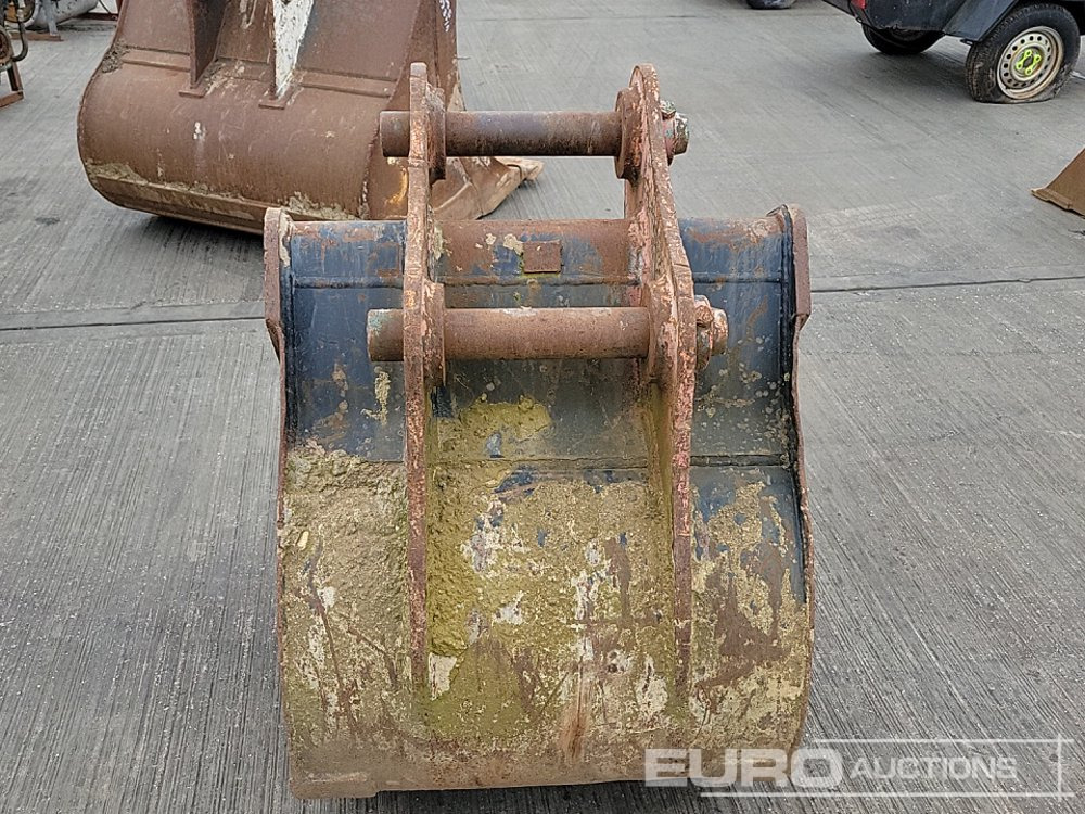 JCB 32" Digging Bucket 65mm Pin to suit 13 Ton Excavator - Ковш: фото 4 JCB 32" Digging Bucket 65mm Pin to suit 13 Ton Excavator - Ковш: фото 4