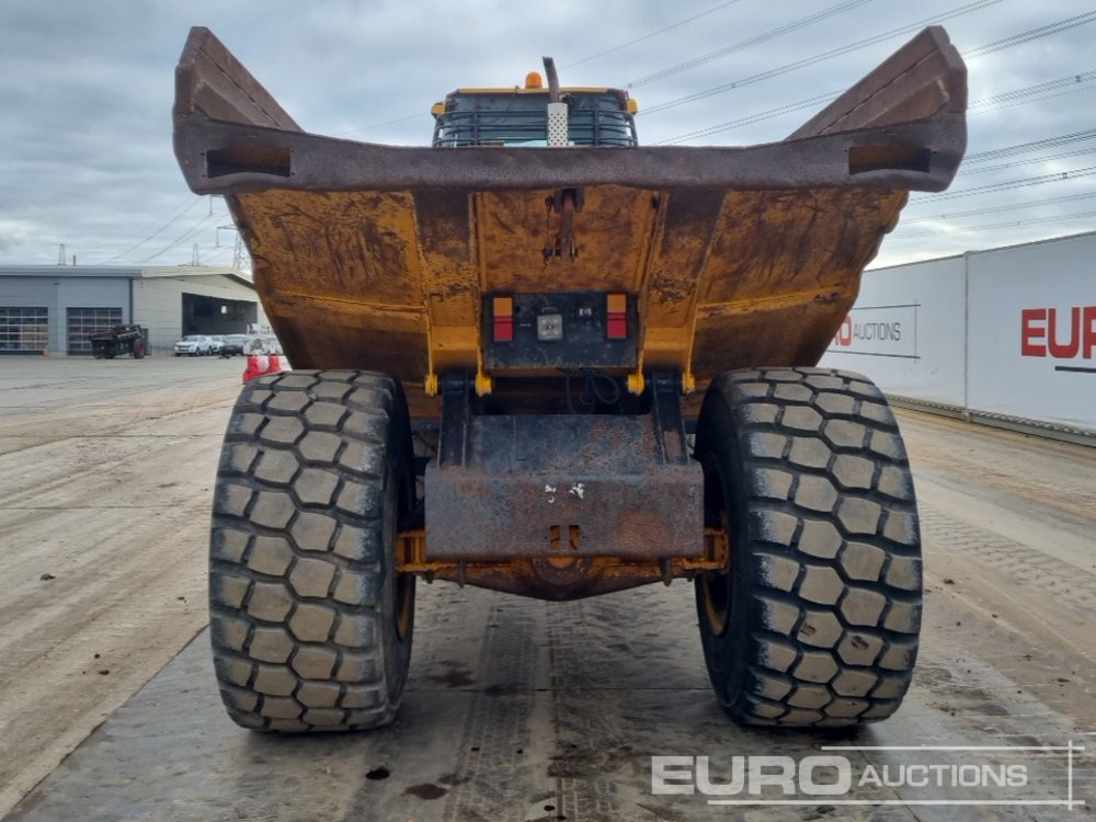 JCB 718 - Сочленённый самосвал: фото 4 JCB 718 - Сочленённый самосвал: фото 4