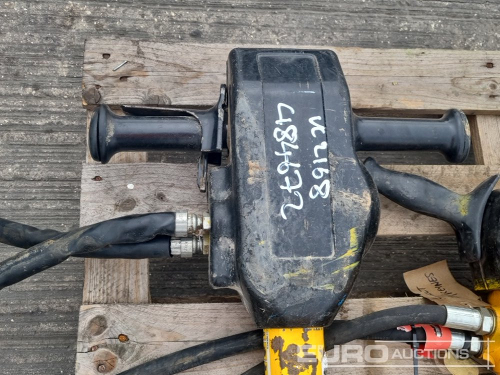Асфальтоукладочная техника JCB Pneumatic Hand Held Breaker  (2 of), Atlas Copco Petrol Hand Held Breaker: фото 6