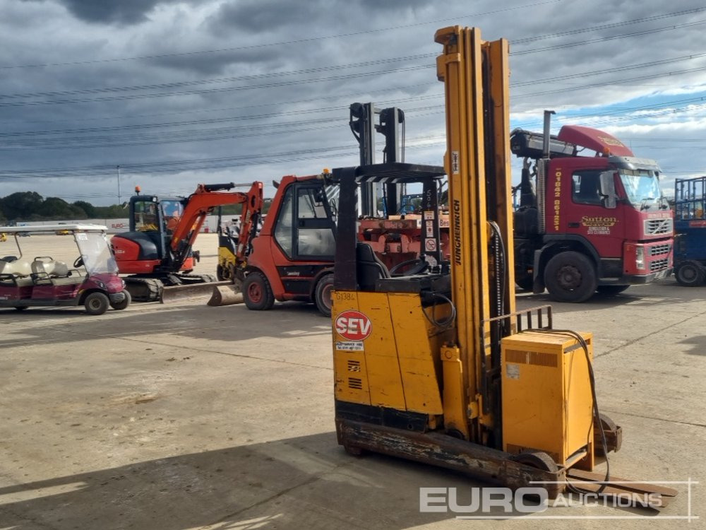 Jungheinrich Electric Side Loader Forklift, 3 Stage Free Lift Mast, Forks, Charger (Flat Battery) - Вилочный погрузчик: фото 3 Jungheinrich Electric Side Loader Forklift, 3 Stage Free Lift Mast, Forks, Charger (Flat Battery) - Вилочный погрузчик: фото 3