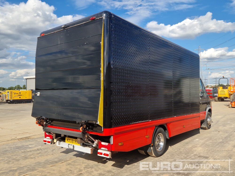 2008 Iveco 6 Speed Mobile Workshop Van, Racking Storage System, Work Bench, Power Oulets, Tail Lift, Reverse Camera (Reg. Docs. & Plating Certificate Available) - Коммерческий автомобиль: фото 5 2008 Iveco 6 Speed Mobile Workshop Van, Racking Storage System, Work Bench, Power Oulets, Tail Lift, Reverse Camera (Reg. Docs. & Plating Certificate Available) - Коммерческий автомобиль: фото 5