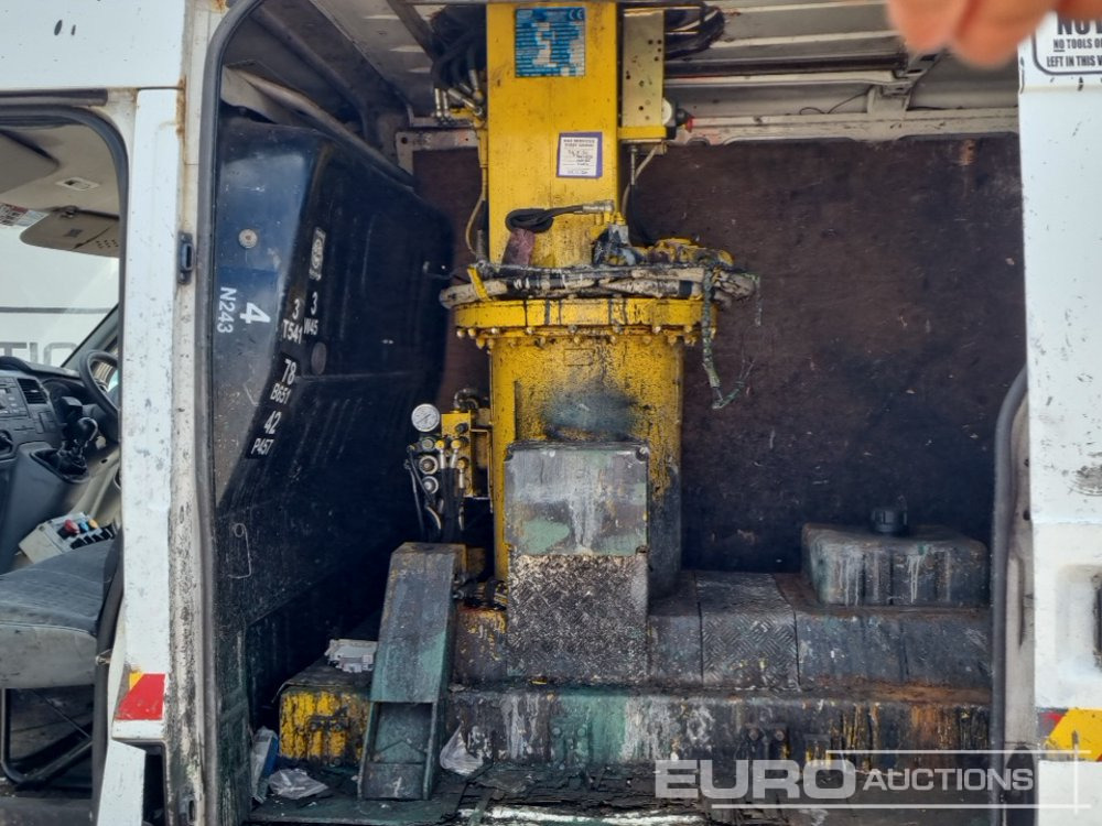 Коммерческий автомобиль Ford Transit 125 T350: фото 15