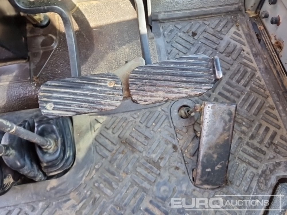 Трактор Massey Ferguson 690: фото 39