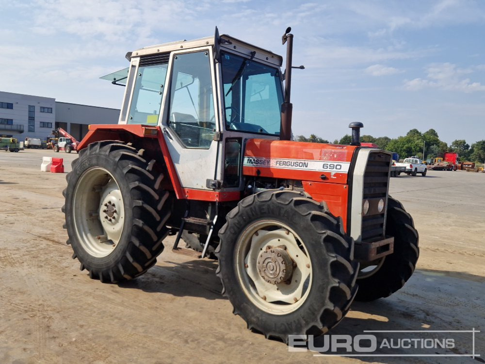Трактор Massey Ferguson 690: фото 7