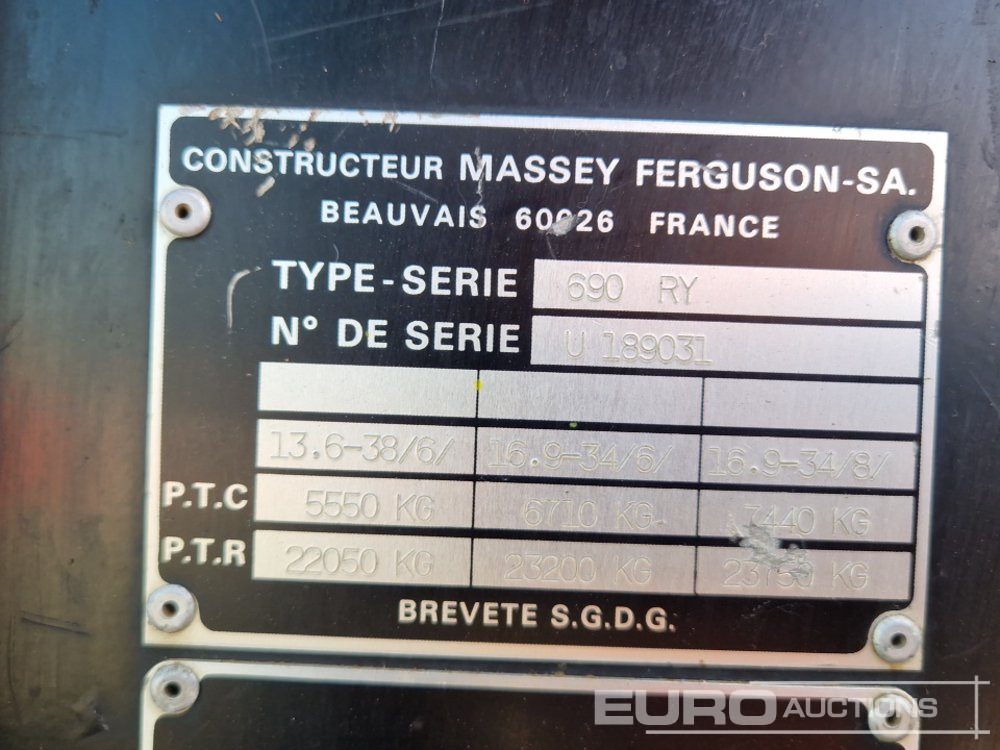 Трактор Massey Ferguson 690: фото 43