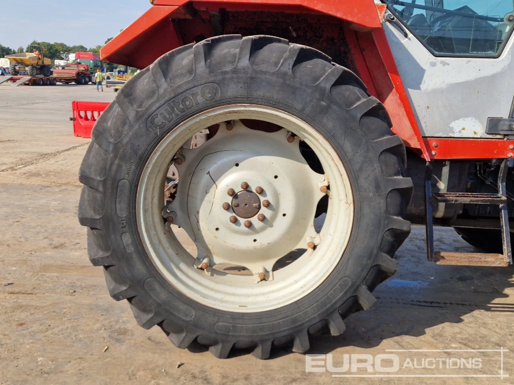 Трактор Massey Ferguson 690: фото 10