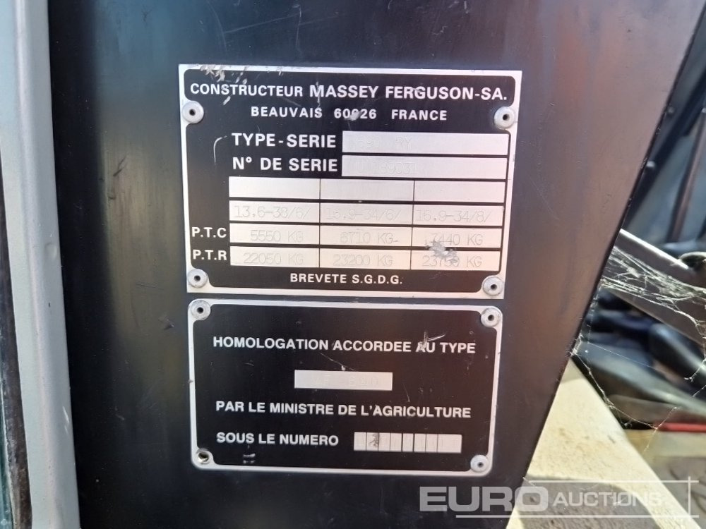 Трактор Massey Ferguson 690: фото 42