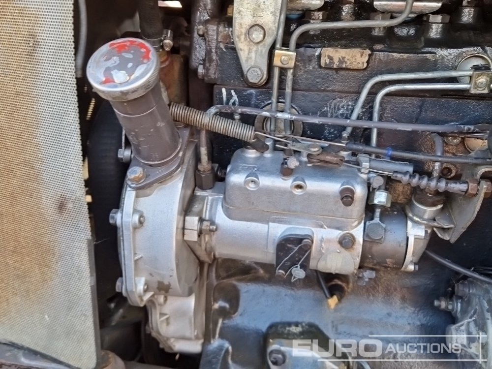 Трактор Massey Ferguson 690: фото 16
