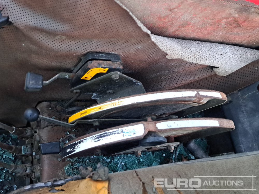 Трактор Massey Ferguson 698: фото 33