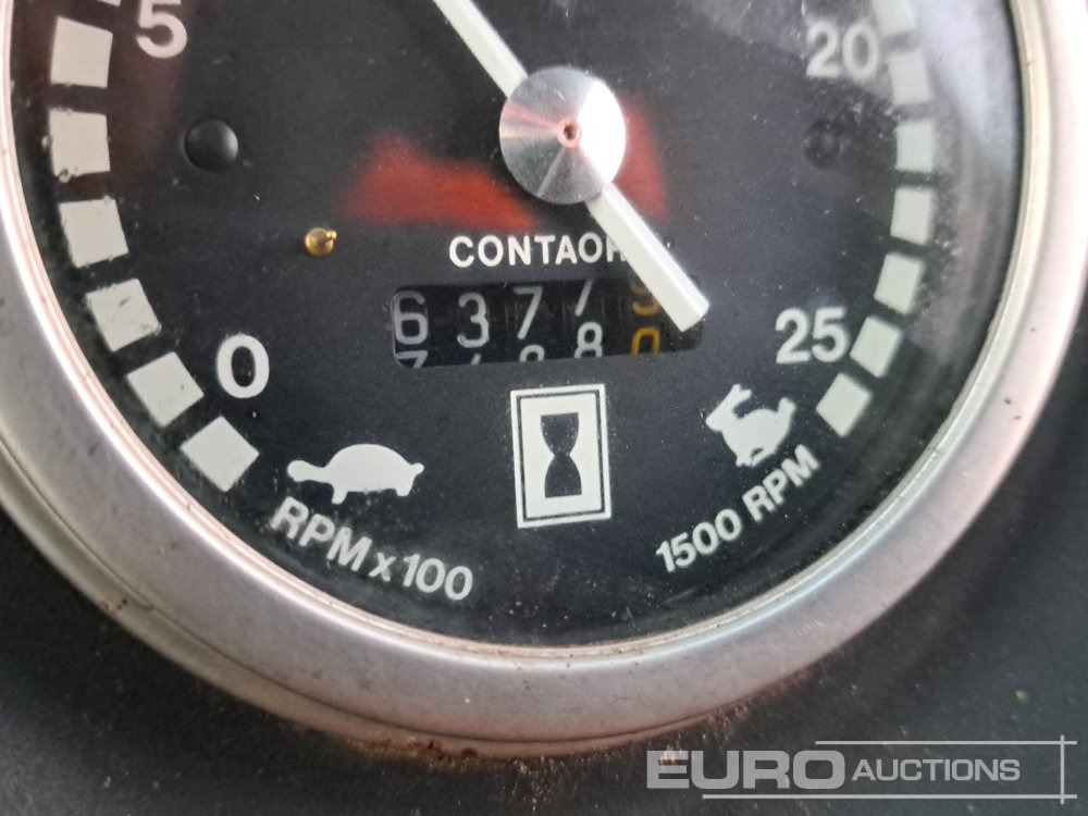 Трактор Massey Ferguson 698: фото 39