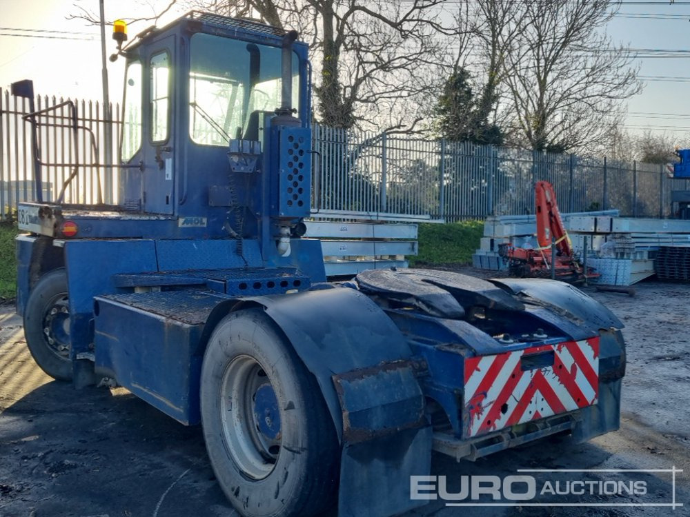 Mol YM220 - Терминальный тягач: фото 3 Mol YM220 - Терминальный тягач: фото 3