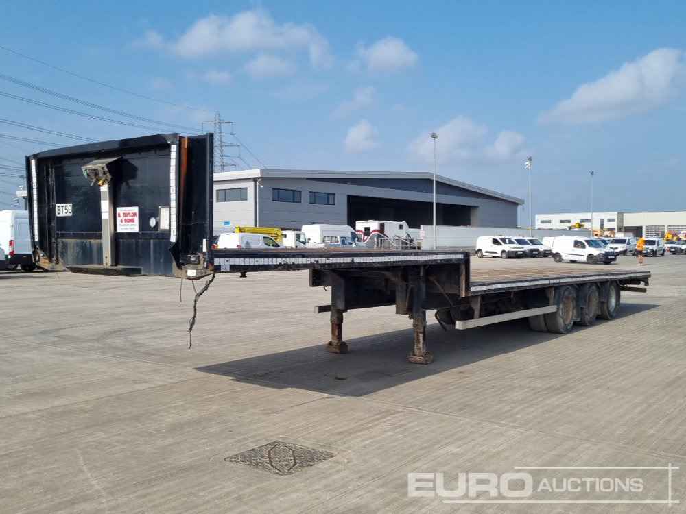 Montracon Tri Axle Step Frame Low Loader Trailer - Низкорамный полуприцеп: фото 1 Montracon Tri Axle Step Frame Low Loader Trailer - Низкорамный полуприцеп: фото 1