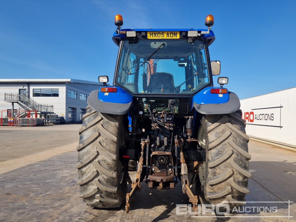 New Holland TM155 - Трактор: фото 4 New Holland TM155 - Трактор: фото 4