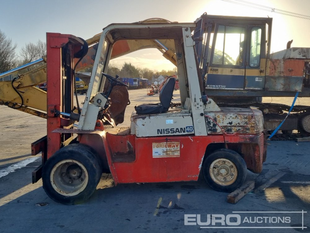 Nissan YGF03A40TU - Дизельный погрузчик: фото 2 Nissan YGF03A40TU - Дизельный погрузчик: фото 2