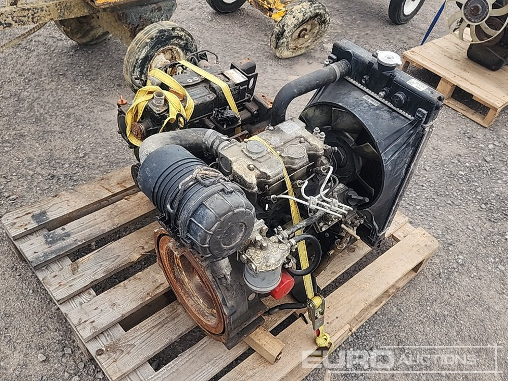 Perkins 3 Cylinder Diesel Engine, Yanmar 3 Cylinder Diesel Engine (2 of) - Двигатель: фото 5 Perkins 3 Cylinder Diesel Engine, Yanmar 3 Cylinder Diesel Engine (2 of) - Двигатель: фото 5