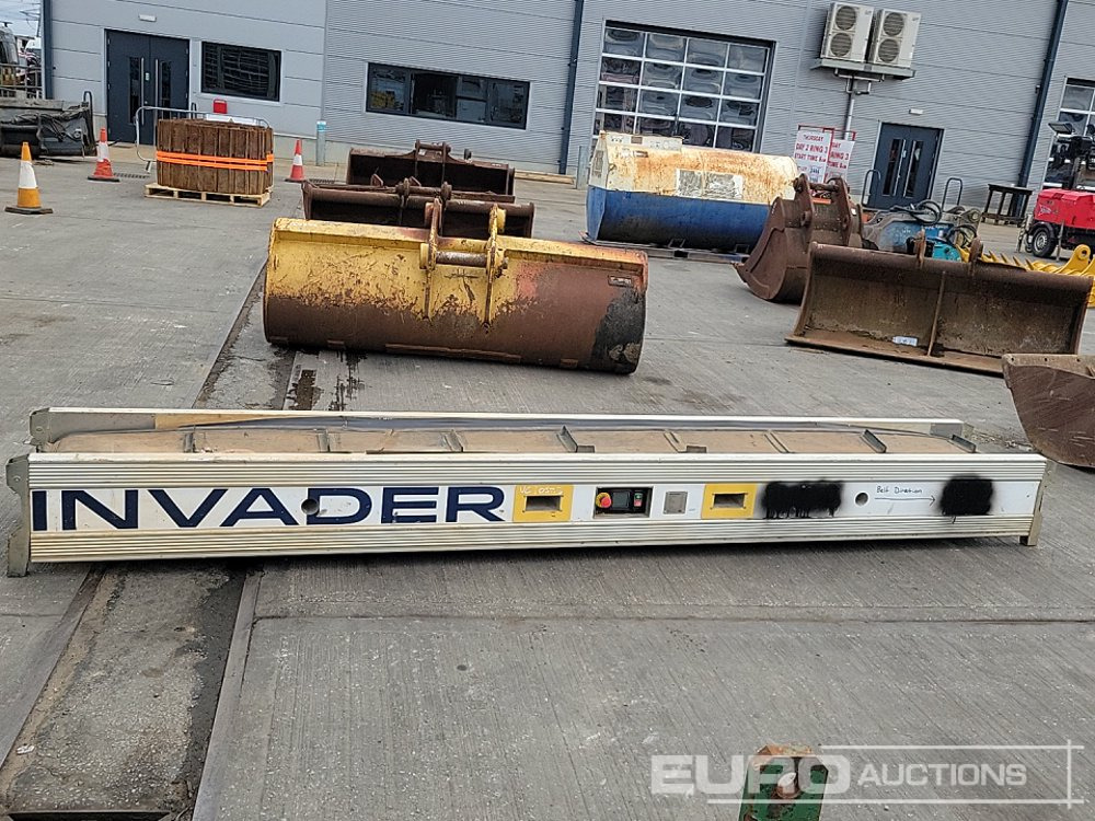 2020 Invader 110Volt Material Conveyor - Погрузочно-разгрузочная техника: фото 2 2020 Invader 110Volt Material Conveyor - Погрузочно-разгрузочная техника: фото 2