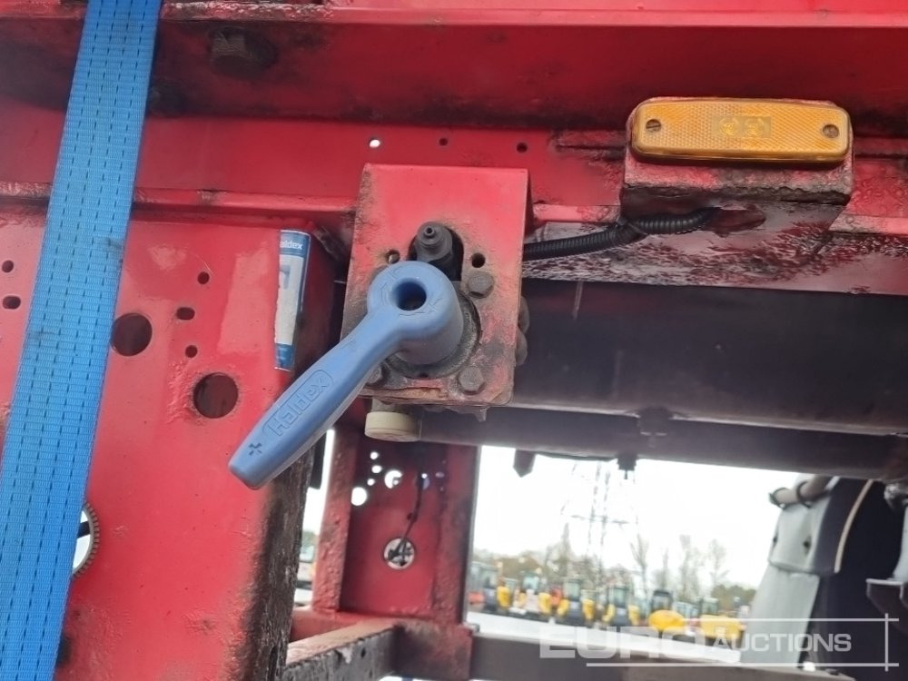 Полуприцеп бортовой/ Платформа SDC Tri Axle Sliding Skeletal Trailer (3 of): фото 45