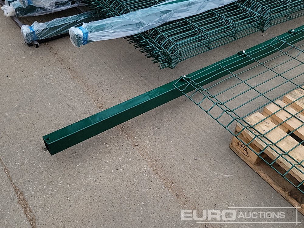 Сельскохозяйственная техника Unused Galvanised & Powder Coated Heavy Duty (5mm) Wire Mesh Fencing, 25 x H2.4m x W2.2m Panels, 26 x 60mm x 60mm x3m Posts, with Fittings (Green): фото 8